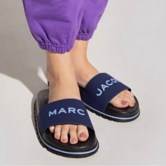 Marc Jacobs Slides Womens Size 5 Navy Blue Logo Slip On Sandals Pool Beach NIB - Picture 1 of 16